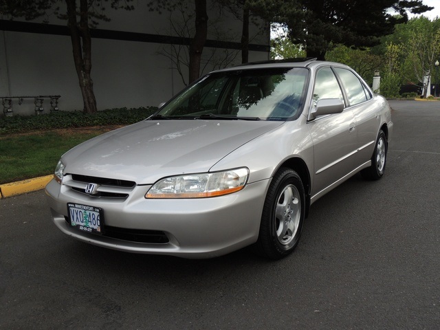 1998 Honda Accord EX / V6 / Automatic / Leather / MoonRoof / 1-Owner   - Photo 1 - Portland, OR 97217