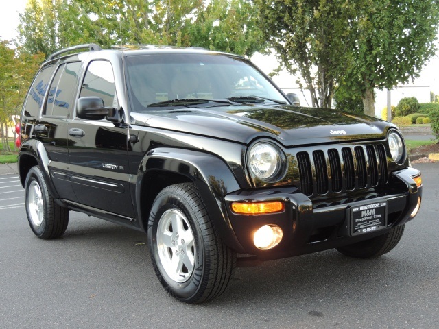 2003 Jeep Liberty Limited / 4WD / V6 / Leather / MoonRoof/ 96k miles   - Photo 2 - Portland, OR 97217