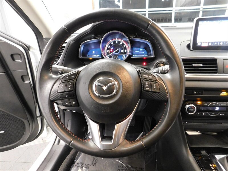 2015 Mazda Mazda3 s Grand Touring Hatc   - Photo 32 - Gladstone, OR 97027