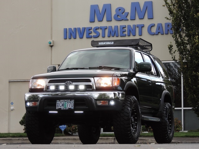 1999 Toyota 4Runner SR5 / 4X4 / 3.4L 6Cyl / LIFTED LIFTED   - Photo 1 - Portland, OR 97217