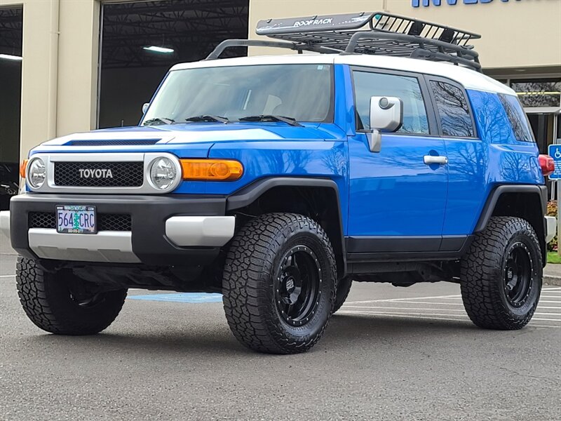 2007 Toyota FJ Cruiser 4DR SUV 4X4 / V6 4.0L / REAR DIFFERENTIAL LOCKER /  XD WHEELS / LIFTED / 1-OWNER / 104K MILES ONLY !!! - Photo 1 - Portland, OR 97217