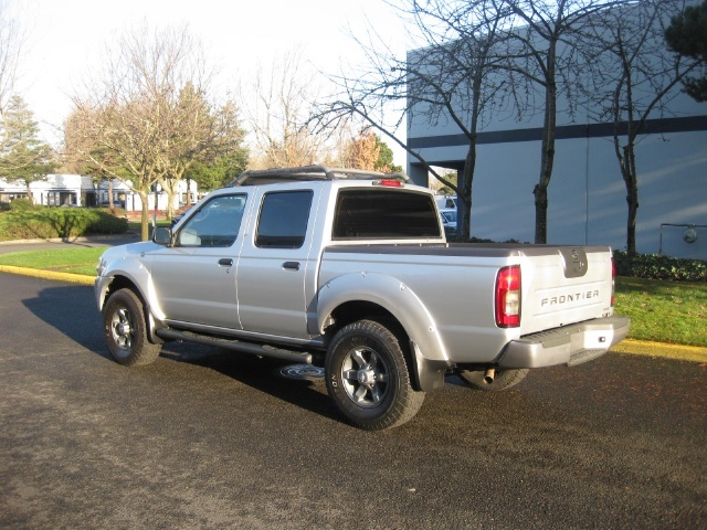 2004 Nissan Frontier XE-V6   - Photo 4 - Portland, OR 97217