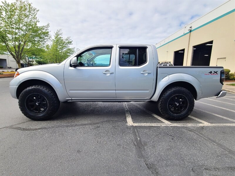 2011 Nissan Frontier PRO-4X  / 4X4 / CREW CAB / V6 4.0 L  / REAR DIFF LOCK / OFF ROAD PACKAGE / BRAND NEW TIRES / XD WHEELS / SERVICE RECORDS / LOW MILES!!! - Photo 3 - Portland, OR 97217