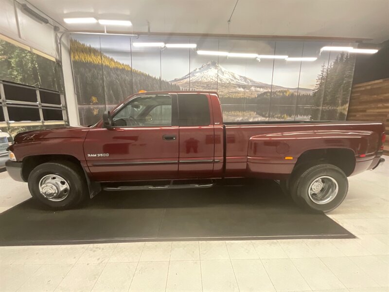 2001 Dodge Ram 3500 SLT 2WD/ 5.9L DIESEL / 6-SPEED / DUALLY/53,000 MIL  / ONLY 53,000 MILES / Long Bed Dually / 6-SPEED MANUAL - Photo 3 - Gladstone, OR 97027