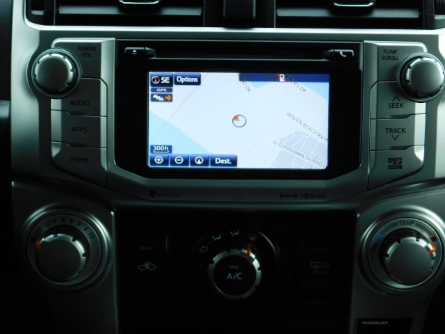 2017 Toyota 4Runner SR5 / 4X4 / SR5 Premium Upgraded / CUSTOM LIFTED   - Photo 49 - Portland, OR 97217