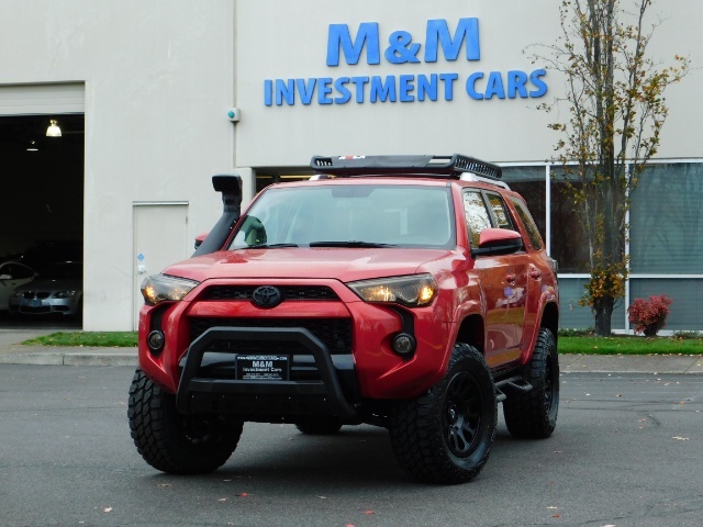 2017 Toyota 4Runner SR5 / 4X4 / SR5 Premium Upgraded / CUSTOM LIFTED   - Photo 58 - Portland, OR 97217