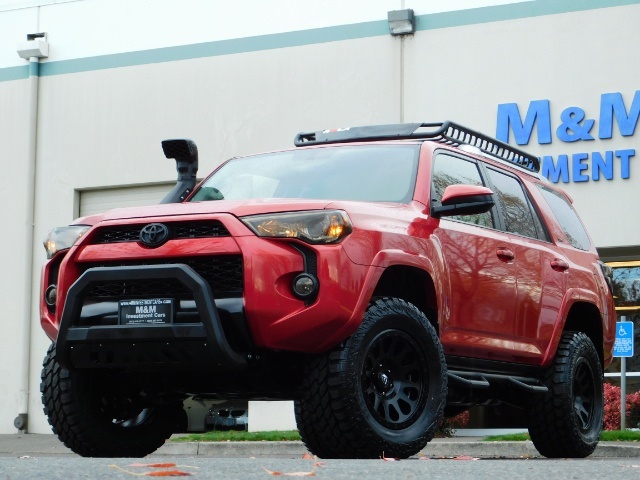 2017 Toyota 4Runner SR5 / 4X4 / SR5 Premium Upgraded / CUSTOM LIFTED   - Photo 55 - Portland, OR 97217