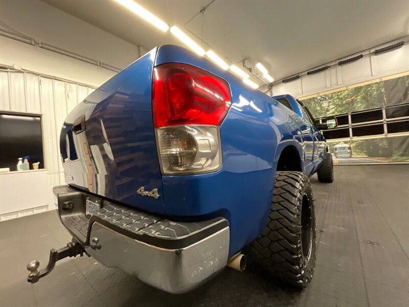 2007 Toyota Tundra SR5 4X4 / 5.7L V8 / LONG BED / LIFTED / LOCAL  LIFTED w/ 33 " TIRES & 18 " MOTO WHEELS / LONG BED 8FT / RUST FREE / CLEAN !! - Photo 12 - Gladstone, OR 97027