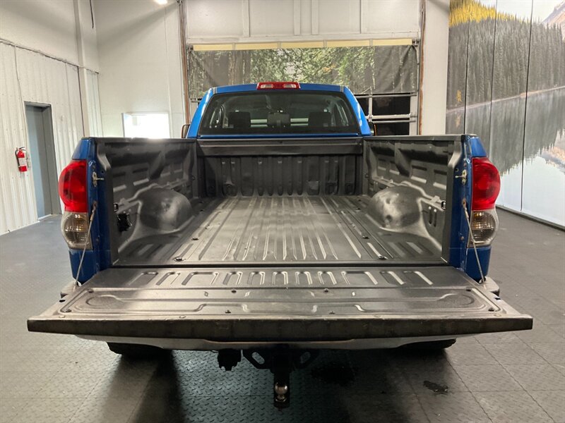 2007 Toyota Tundra SR5 4X4 / 5.7L V8 / LONG BED / LIFTED / LOCAL  LIFTED w/ 33 " TIRES & 18 " MOTO WHEELS / LONG BED 8FT / RUST FREE / CLEAN !! - Photo 39 - Gladstone, OR 97027