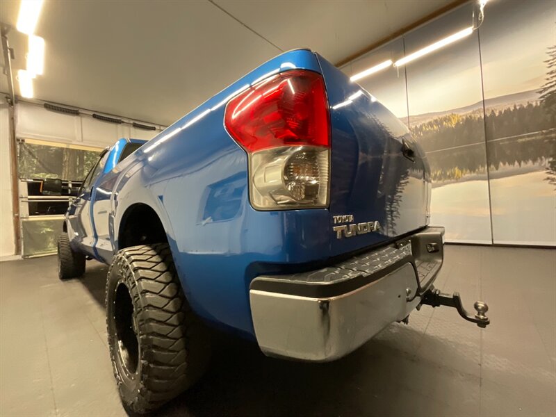 2007 Toyota Tundra SR5 4X4 / 5.7L V8 / LONG BED / LIFTED / LOCAL  LIFTED w/ 33 " TIRES & 18 " MOTO WHEELS / LONG BED 8FT / RUST FREE / CLEAN !! - Photo 13 - Gladstone, OR 97027