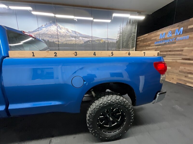 2007 Toyota Tundra SR5 4X4 / 5.7L V8 / LONG BED / LIFTED / LOCAL  LIFTED w/ 33 " TIRES & 18 " MOTO WHEELS / LONG BED 8FT / RUST FREE / CLEAN !! - Photo 7 - Gladstone, OR 97027