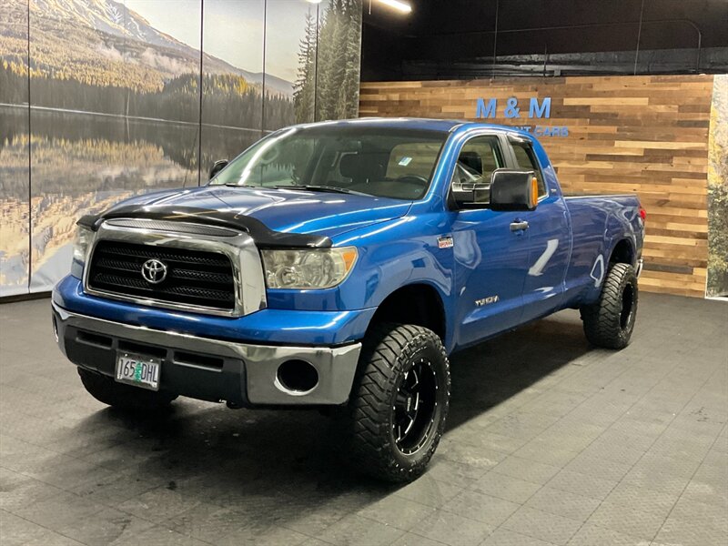 2007 Toyota Tundra SR5 4X4 / 5.7L V8 / LONG BED / LIFTED / LOCAL  LIFTED w/ 33 " TIRES & 18 " MOTO WHEELS / LONG BED 8FT / RUST FREE / CLEAN !! - Photo 1 - Gladstone, OR 97027