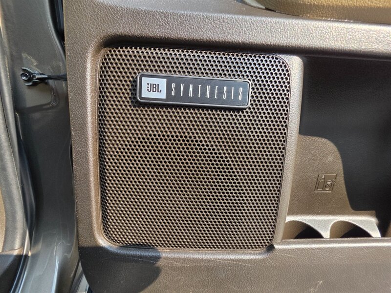 2011 Toyota Sequoia Limited 4X4 / 5.7L V8 / DVD / BACK CAM / NEW TIRES / SERVICED AT TOYOTA / FULLY LOADED !! - Photo 60 - Portland, OR 97217