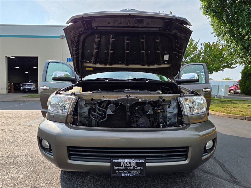 2011 Toyota Sequoia Limited 4X4 / 5.7L V8 / DVD / BACK CAM / NEW TIRES / SERVICED AT TOYOTA / FULLY LOADED !! - Photo 30 - Portland, OR 97217