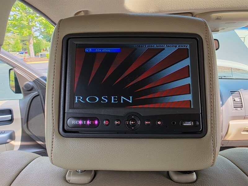 2011 Toyota Sequoia Limited 4X4 / 5.7L V8 / DVD / BACK CAM / NEW TIRES / SERVICED AT TOYOTA / FULLY LOADED !! - Photo 21 - Portland, OR 97217