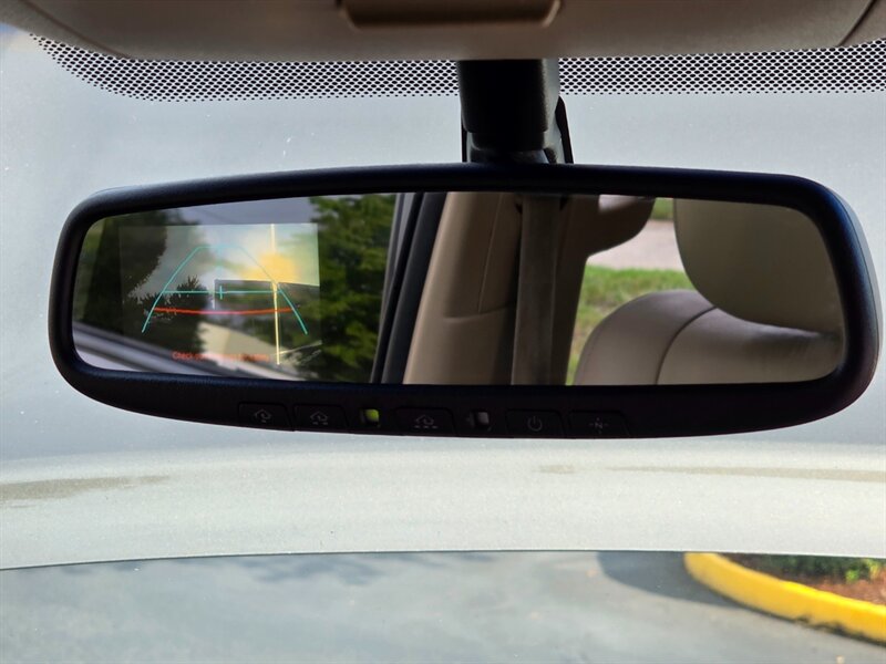 2011 Toyota Sequoia Limited 4X4 / 5.7L V8 / DVD / BACK CAM / NEW TIRES / SERVICED AT TOYOTA / FULLY LOADED !! - Photo 37 - Portland, OR 97217