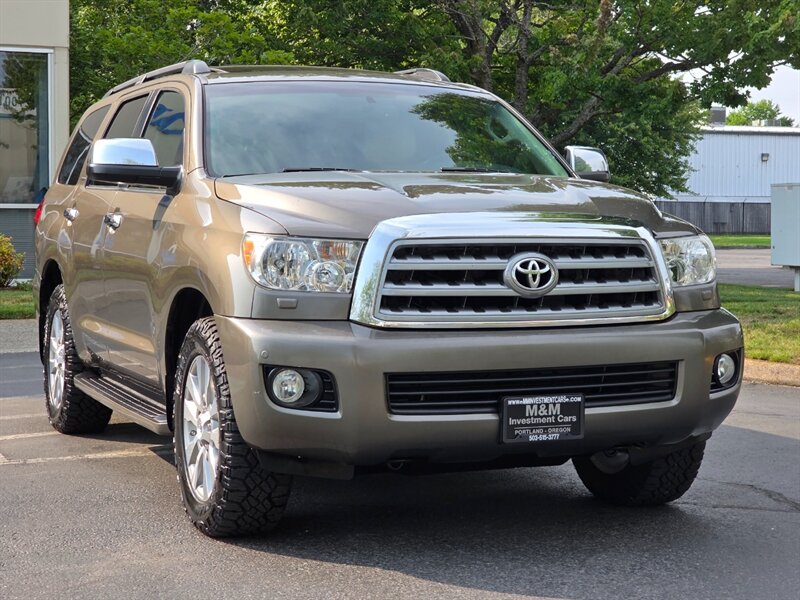 2011 Toyota Sequoia Limited 4X4 / 5.7L V8 / DVD / BACK CAM / NEW TIRES / SERVICED AT TOYOTA / FULLY LOADED !! - Photo 2 - Portland, OR 97217