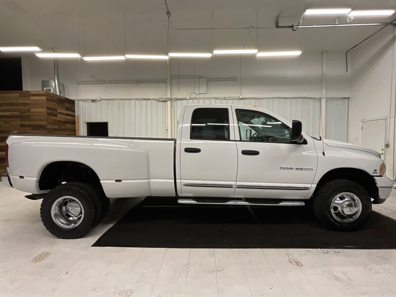 2004 Dodge Ram 3500 Laramie 4X4 / 5.9L CUMMINS DIESEL / DUALLY / LOCAL  / Leather & Heated Seats / REAR AIRBAGS w. AIR COMPRESSOR / RUST FREE / ONLY 117,000 MILES - Photo 4 - Gladstone, OR 97027