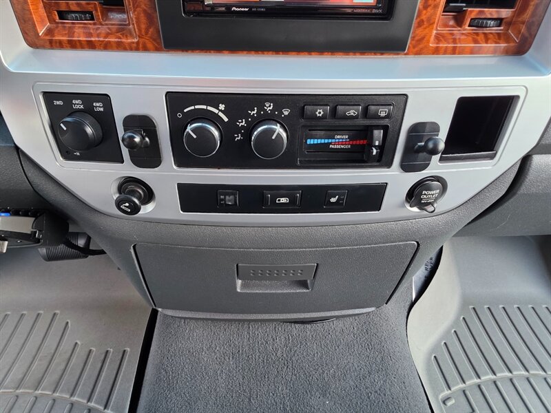 2007 Dodge Ram 2500 Laramie 4X4 / 5.9 L CUMMINS DIESEL / THUREN LIFT / High Output / MOTO METAL WHEELS / FALKEN Tires / Custom UPGRADES !! - Photo 36 - Portland, OR 97217