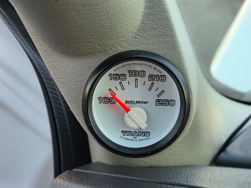 2007 Dodge Ram 2500 Laramie 4X4 / 5.9 L CUMMINS DIESEL / THUREN LIFT / High Output / MOTO METAL WHEELS / FALKEN Tires / Custom UPGRADES !! - Photo 34 - Portland, OR 97217