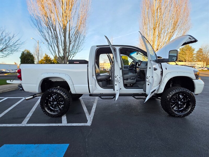 2007 Dodge Ram 2500 Laramie 4X4 / 5.9 L CUMMINS DIESEL / THUREN LIFT / High Output / MOTO METAL WHEELS / FALKEN Tires / Custom UPGRADES !! - Photo 24 - Portland, OR 97217