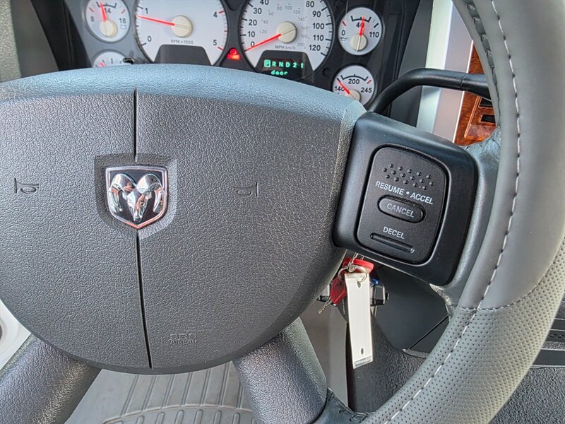 2007 Dodge Ram 2500 Laramie 4X4 / 5.9 L CUMMINS DIESEL / THUREN LIFT / High Output / MOTO METAL WHEELS / FALKEN Tires / Custom UPGRADES !! - Photo 40 - Portland, OR 97217