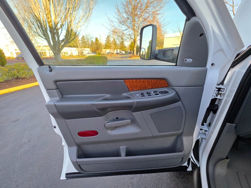 2007 Dodge Ram 2500 Laramie 4X4 / 5.9 L CUMMINS DIESEL / THUREN LIFT / High Output / MOTO METAL WHEELS / FALKEN Tires / Custom UPGRADES !! - Photo 47 - Portland, OR 97217