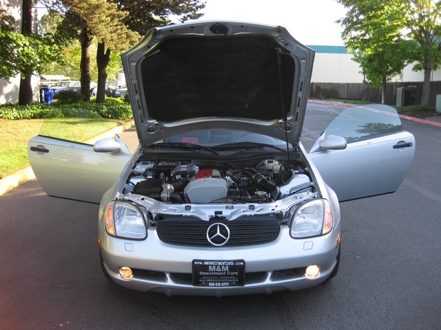 2000 Mercedes-Benz SLK230/4Cyl SuperCharged / HardTop Convertible   - Photo 16 - Portland, OR 97217