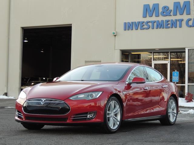 2013 Tesla Model S Signature / 85kwh/ Navigation / Leather / 1-Owner   - Photo 1 - Portland, OR 97217