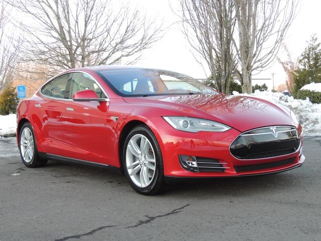 2013 Tesla Model S Signature / 85kwh/ Navigation / Leather / 1-Owner   - Photo 2 - Portland, OR 97217