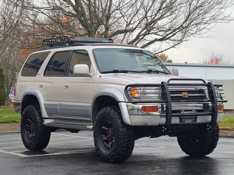 1998 Toyota 4Runner LIMITED V6 4X4 NEW TIMING BELT / E-LOCKER / LIFTED  / V6 3.4L / LEATHER / SUN ROOF / NEW TIRES / BRUSH GUARD / DIFF LOCK - Photo 2 - Portland, OR 97217