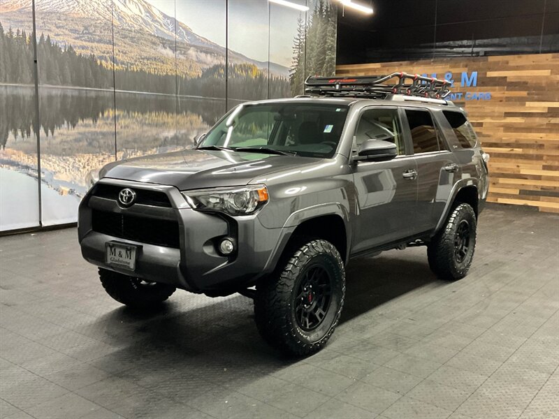 2019 Toyota 4Runner SR5 4X4 / 3RD ROW SEAT / LIFTED w/NEW WHEELS+TIRES  NEW SUSPENSION LIFT KIT w/ NEW BF GOODRICH TIRES & TRD OEM WHEELS / TYGRE LUGGAGE RACK - Photo 1 - Gladstone, OR 97027
