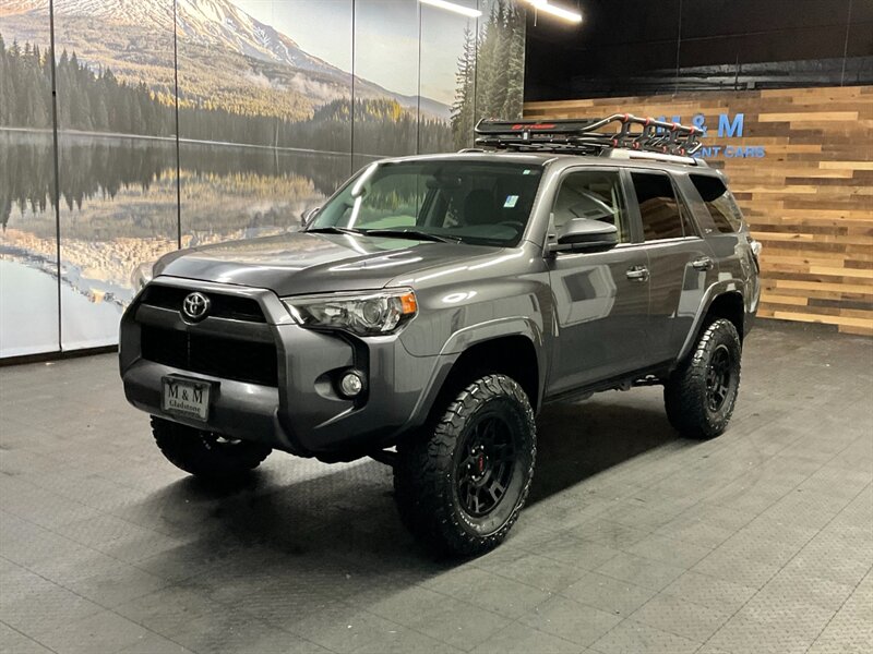 2019 Toyota 4Runner SR5 4X4 / 3RD ROW SEAT / LIFTED w/NEW WHEELS+TIRES  NEW SUSPENSION LIFT KIT w/ NEW BF GOODRICH TIRES & TRD OEM WHEELS / TYGRE LUGGAGE RACK - Photo 25 - Gladstone, OR 97027
