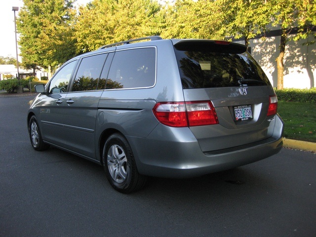 2005 Honda Odyssey EX-L/ Leather/ Moonroof/ Power Sliding doors   - Photo 3 - Portland, OR 97217