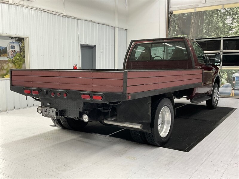 1999 Ford F-550 LARIAT 4X4 /V10 / TILT UP FLAT BED / 41,000 MILES  / Regular Cab / DUALLY / F-550/ 1-OWNER LOCAL / RUST FREE / Leather Seats / LOW LOW MILES - Photo 12 - Gladstone, OR 97027