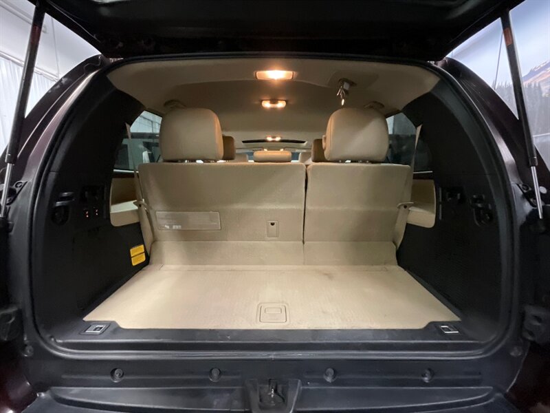 2014 Toyota Sequoia SR5 Premium Pkg 4X4 / Navi & Camera / Heated Leath  BRAND NEW WHEELS & TIRES / 3RD ROW SEAT / Excel Cond - Photo 19 - Gladstone, OR 97027