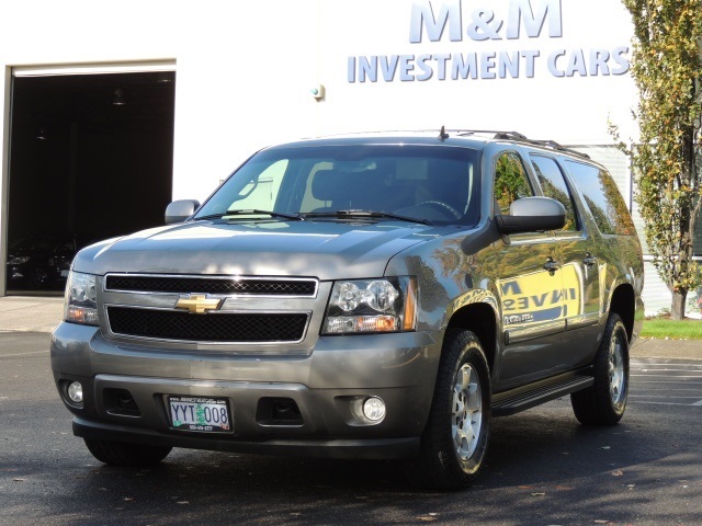 2007 Chevrolet Suburban LT 4WD / DVD / 3rd Seat / Captain Chairs / 1-OWNER   - Photo 1 - Portland, OR 97217