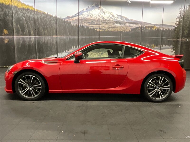 2015 Subaru BRZ Limited Coupe / 2.0L 4Cyl / 37,000 MILES  SHARP & CLEAN!!! - Photo 3 - Gladstone, OR 97027