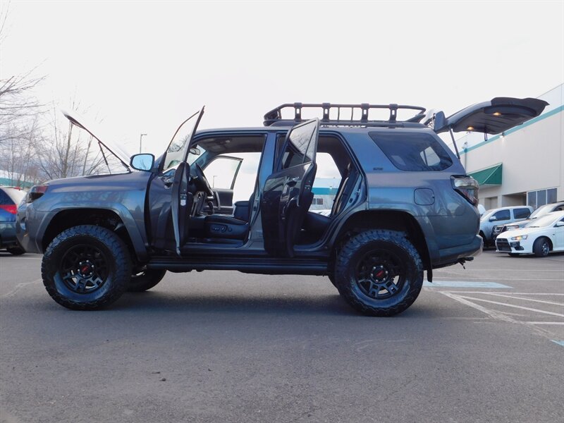 2020 Toyota 4Runner 4X4  TRD CUSTOM UPGRADE / TRD LEATHER / LIFTED   - Photo 26 - Portland, OR 97217