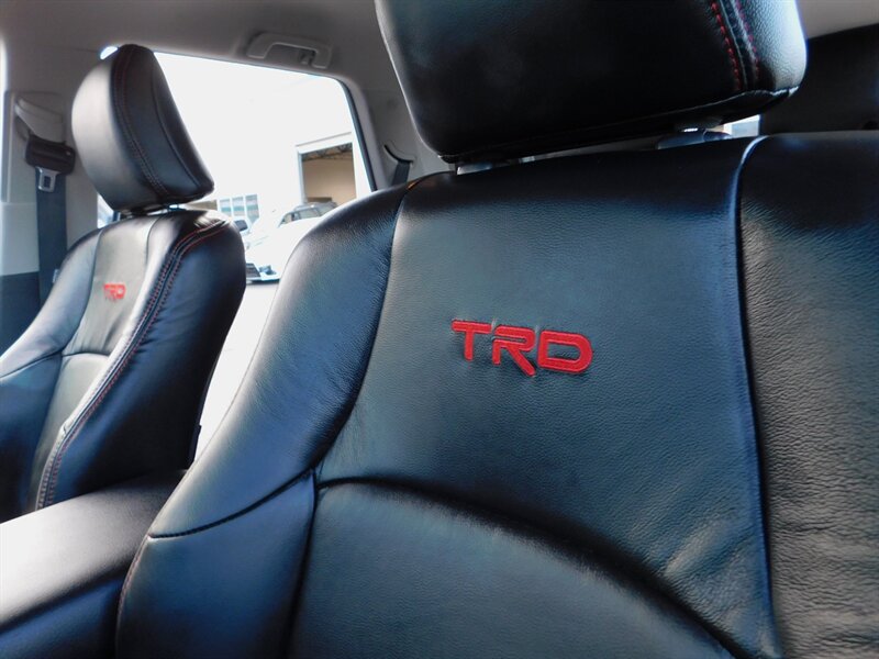 2020 Toyota 4Runner 4X4  TRD CUSTOM UPGRADE / TRD LEATHER / LIFTED   - Photo 15 - Portland, OR 97217