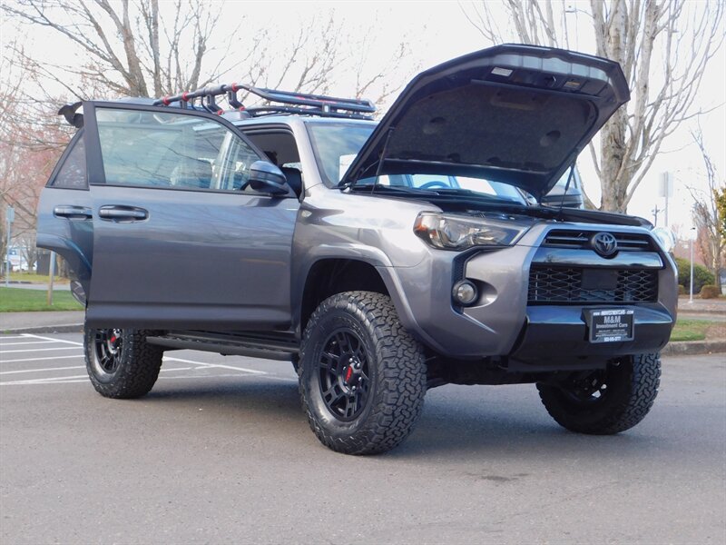 2020 Toyota 4Runner 4X4  TRD CUSTOM UPGRADE / TRD LEATHER / LIFTED   - Photo 32 - Portland, OR 97217