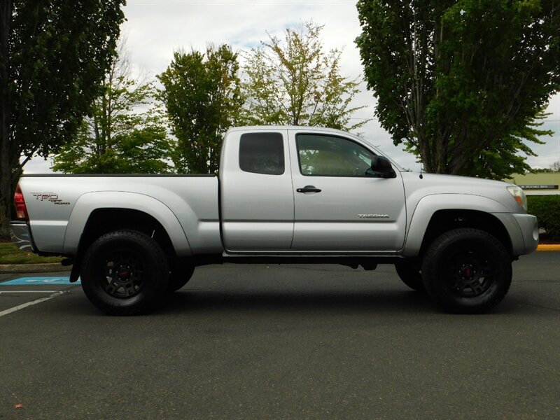 2005 Toyota Tacoma V6 SR5 TRD OFF RD / 6-SPEED / 1-OWNER / LIFTED   - Photo 4 - Portland, OR 97217
