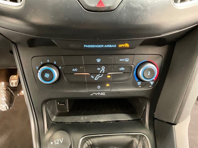 2018 Ford Focus ST Hatch Back / 4Cyl EcoBoost / 6-SPEED / 55K MILE  / Back up Camera - Photo 43 - Gladstone, OR 97027
