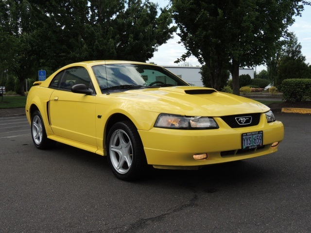 2002 Ford Mustang GT Deluxe COUPE / V8 / Like New / 1-OWNER   - Photo 2 - Portland, OR 97217