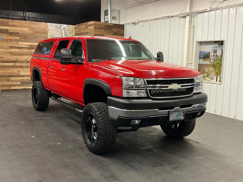 2006 Chevrolet Silverado 2500 LT Crew Cab 4X4 / 6.6L DIESEL / Leather / LIFTED  LOCAL OREGON TRUCK / RUST FREE / LIFTED w/ 35 " TIRES & 20 " AE WHEELS / SHARP & SUPER CLEAN !! - Photo 2 - Gladstone, OR 97027