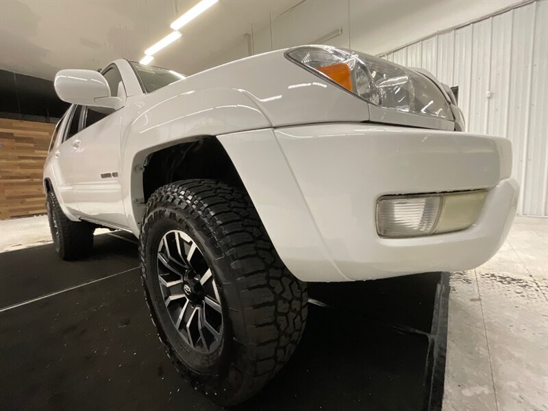 2005 Toyota 4Runner Limited 4X4 / 4.7L V8 / LIFTED w. NEW MUD TIRES  / Leather & Heated Seats / Sunroof / E-LOCKER / Rust Free  Excel Cond - Photo 9 - Gladstone, OR 97027