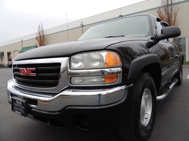 2004 GMC Sierra 1500 SLE 4dr Extended Cab / 4X4 / 5.3L 8Cyl / Leather   - Photo 9 - Portland, OR 97217