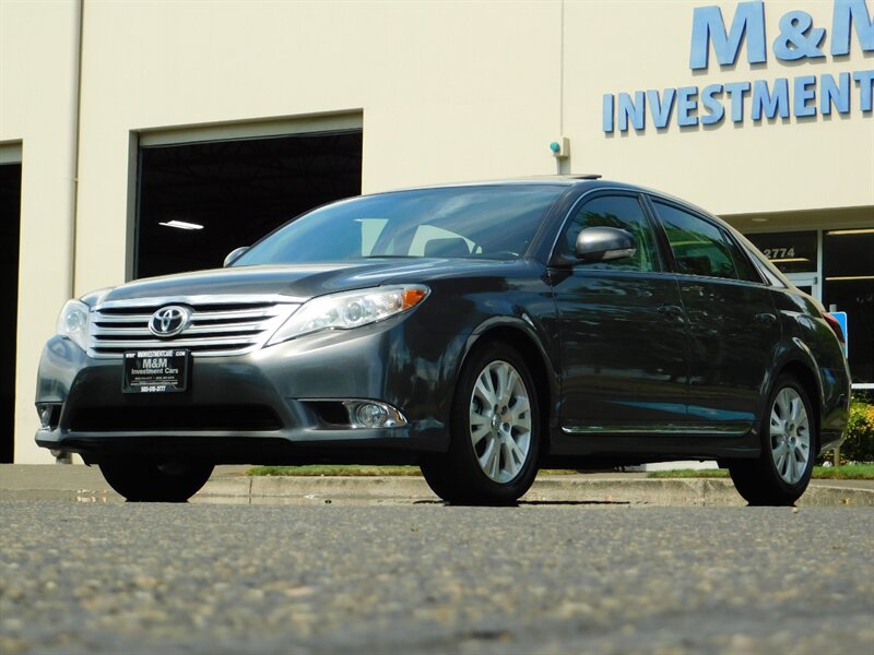 2011 Toyota Avalon Limited Heated Leather / Moon Roof / 1-OWNER   - Photo 1 - Portland, OR 97217