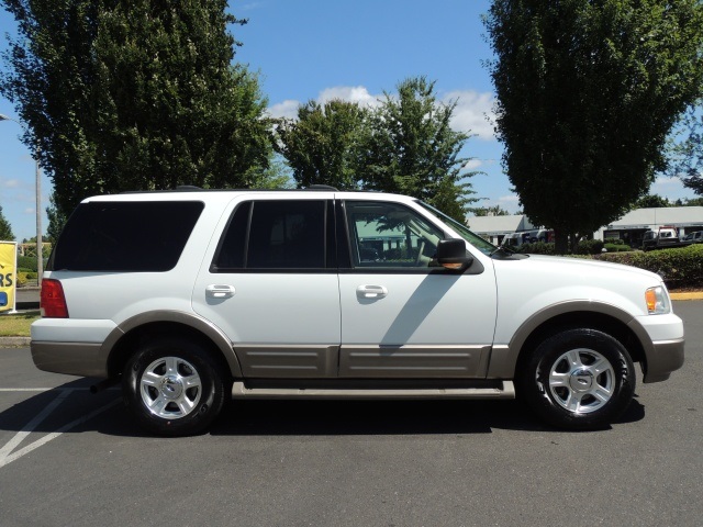 2004 Ford Expedition Eddie Bauer / 4WD / NAVIGATION / 8-Passengers   - Photo 4 - Portland, OR 97217