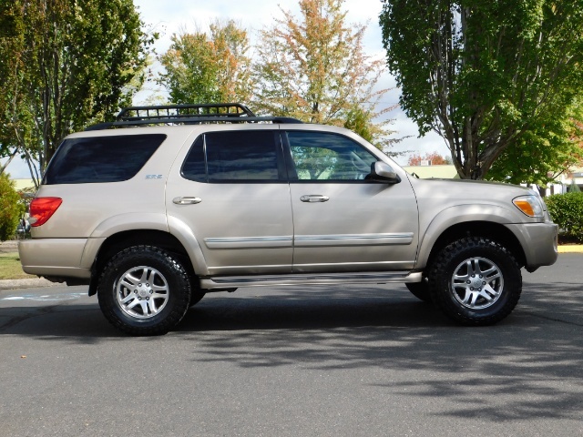 2005 Toyota Sequoia SR5 / 4WD / Leather Heated Seats / LIFTED LIFTED   - Photo 4 - Portland, OR 97217